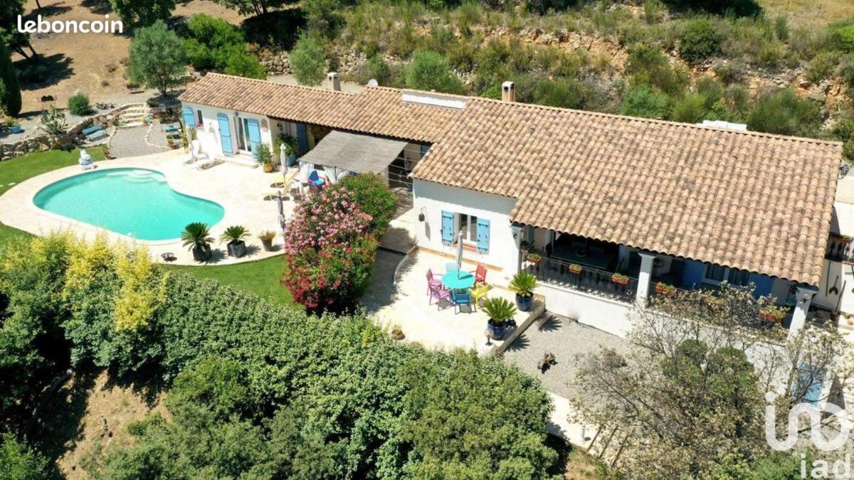 Rocbaron L'Oustaou De L'Estama Bed & Breakfast エクステリア 写真